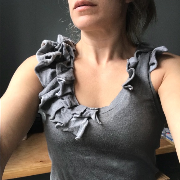 Banana Republic Ruffle Top - Picture 2 of 3